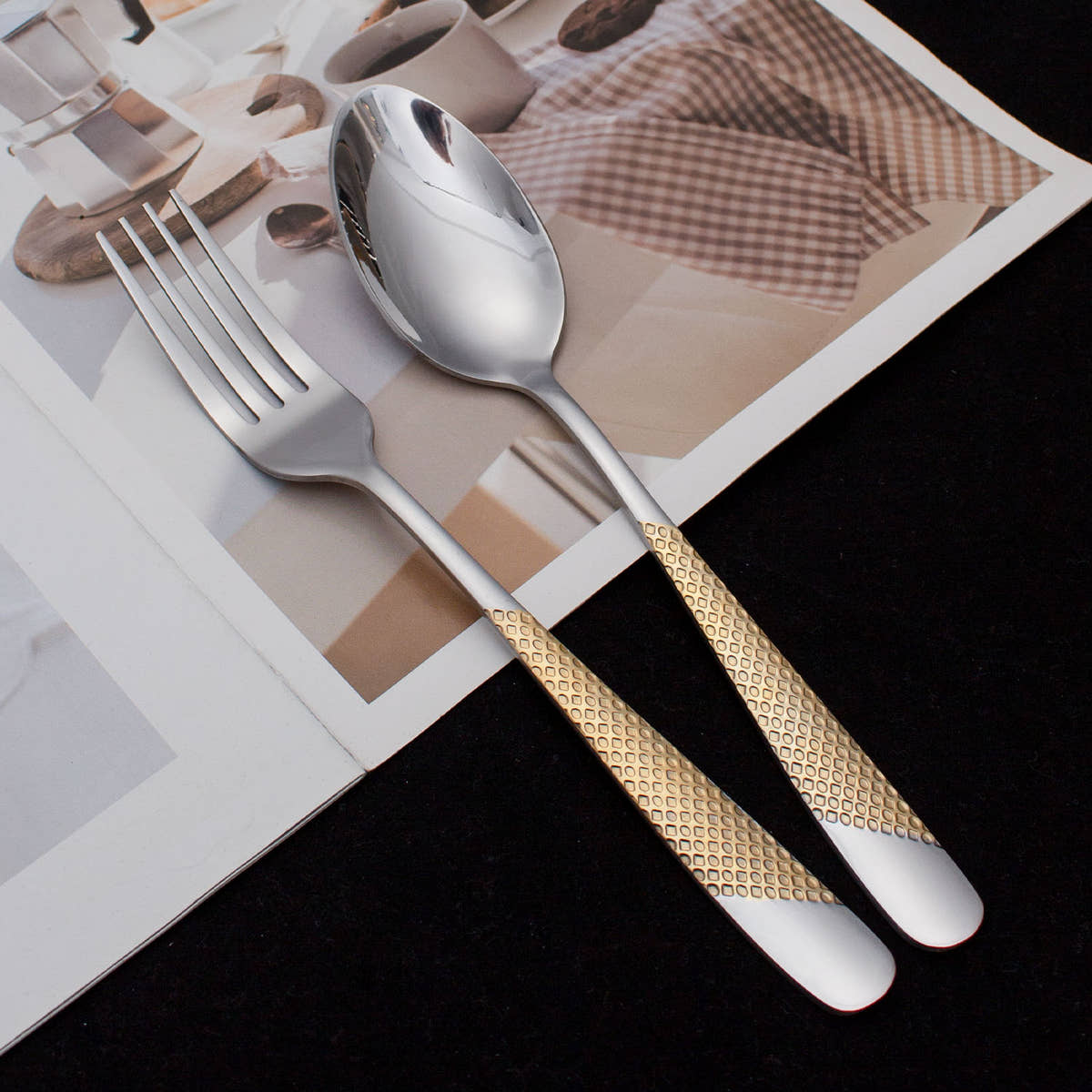 Hammered stainless / Gold Spoon & Fork Dinner Ware - GLARA HOME