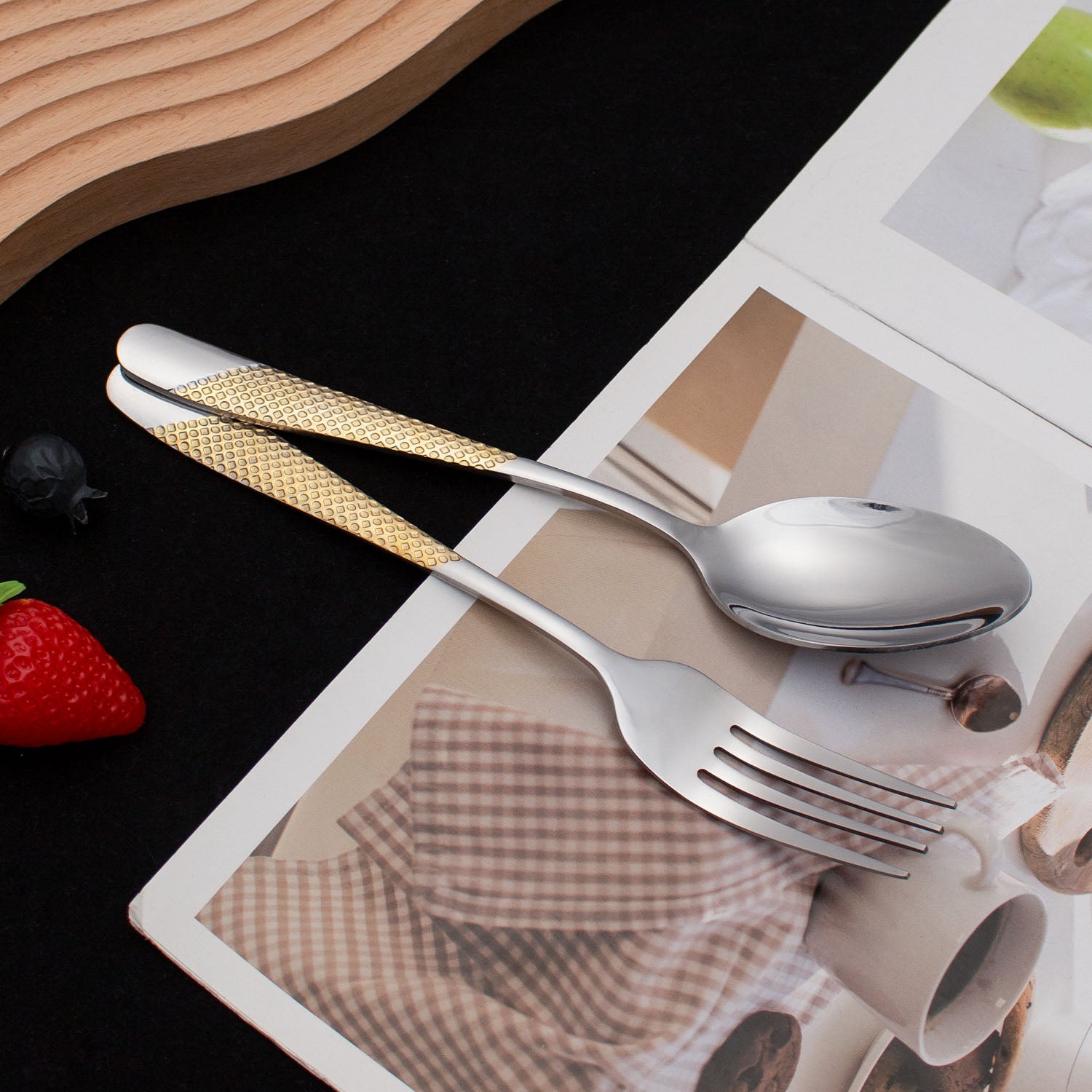 Hammered stainless / Gold Spoon & Fork Dinner Ware - GLARA HOME
