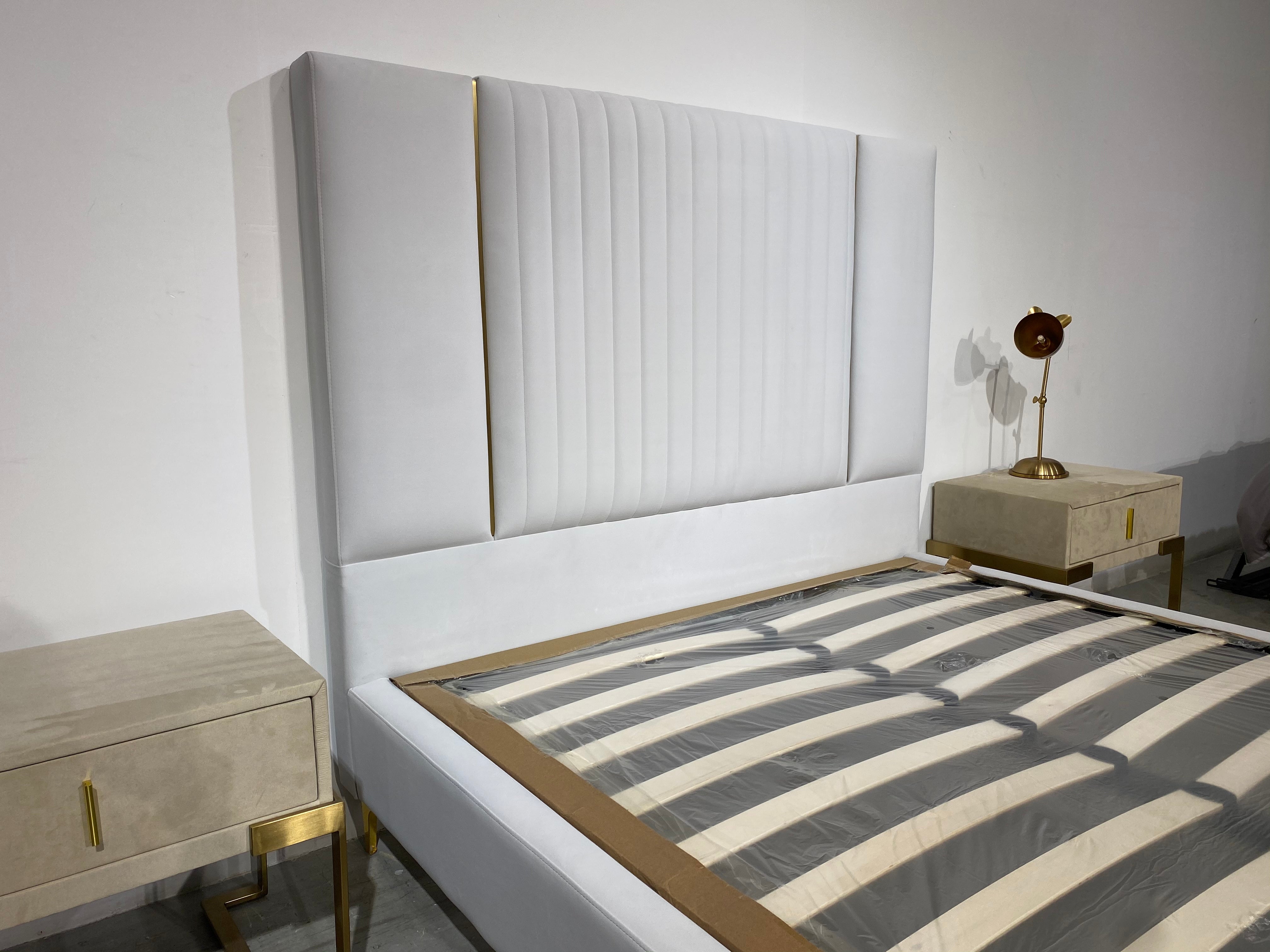 SK 100 Bedframe, Light grey velvet with touches of gold bed frame - GLARA HOME