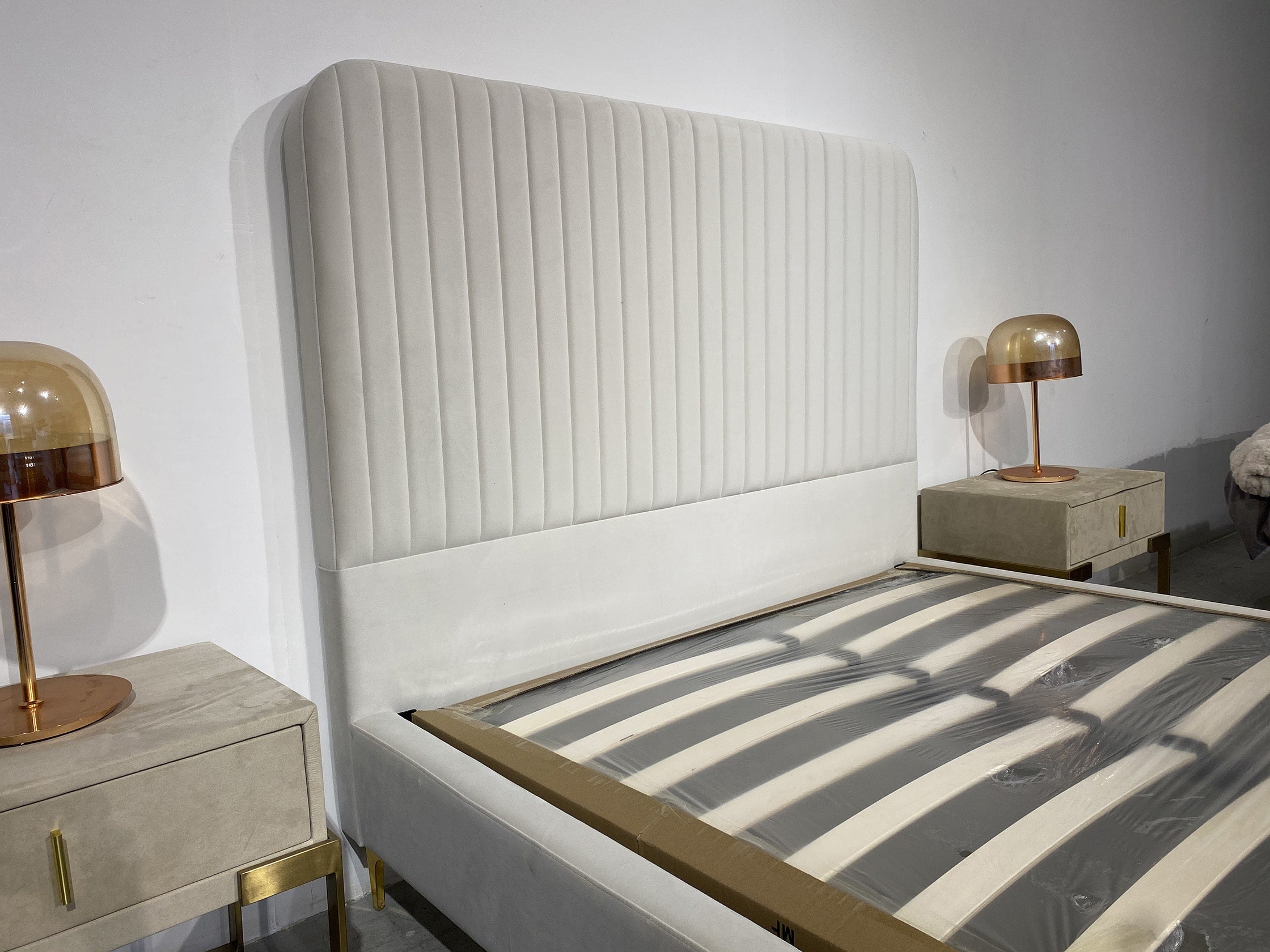 SK 102 Bedframe - GLARA HOME