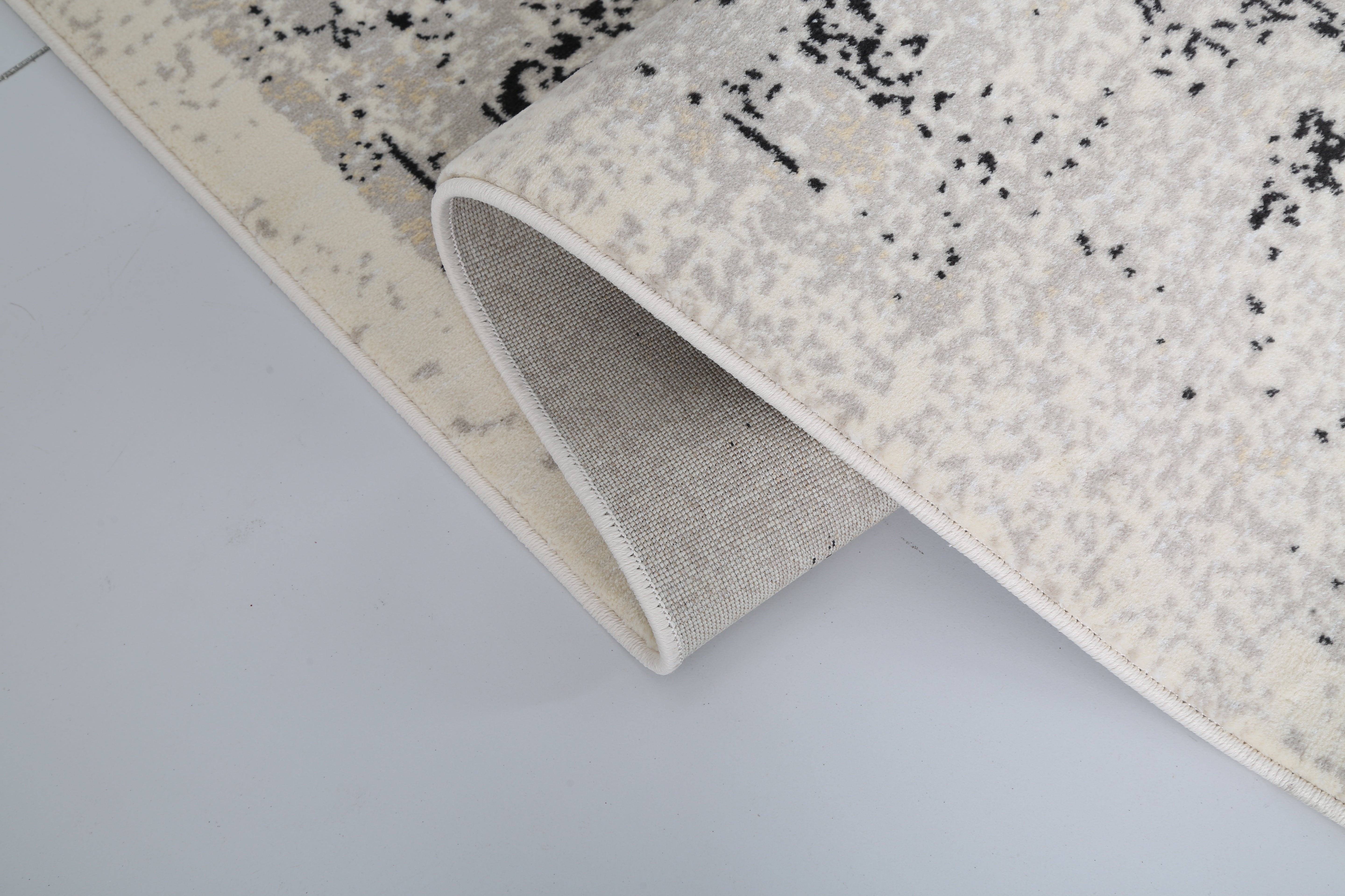 Glara Heritage Luxe Rug – Ivory & Charcoal Vintage Abstract (12mm Plush)