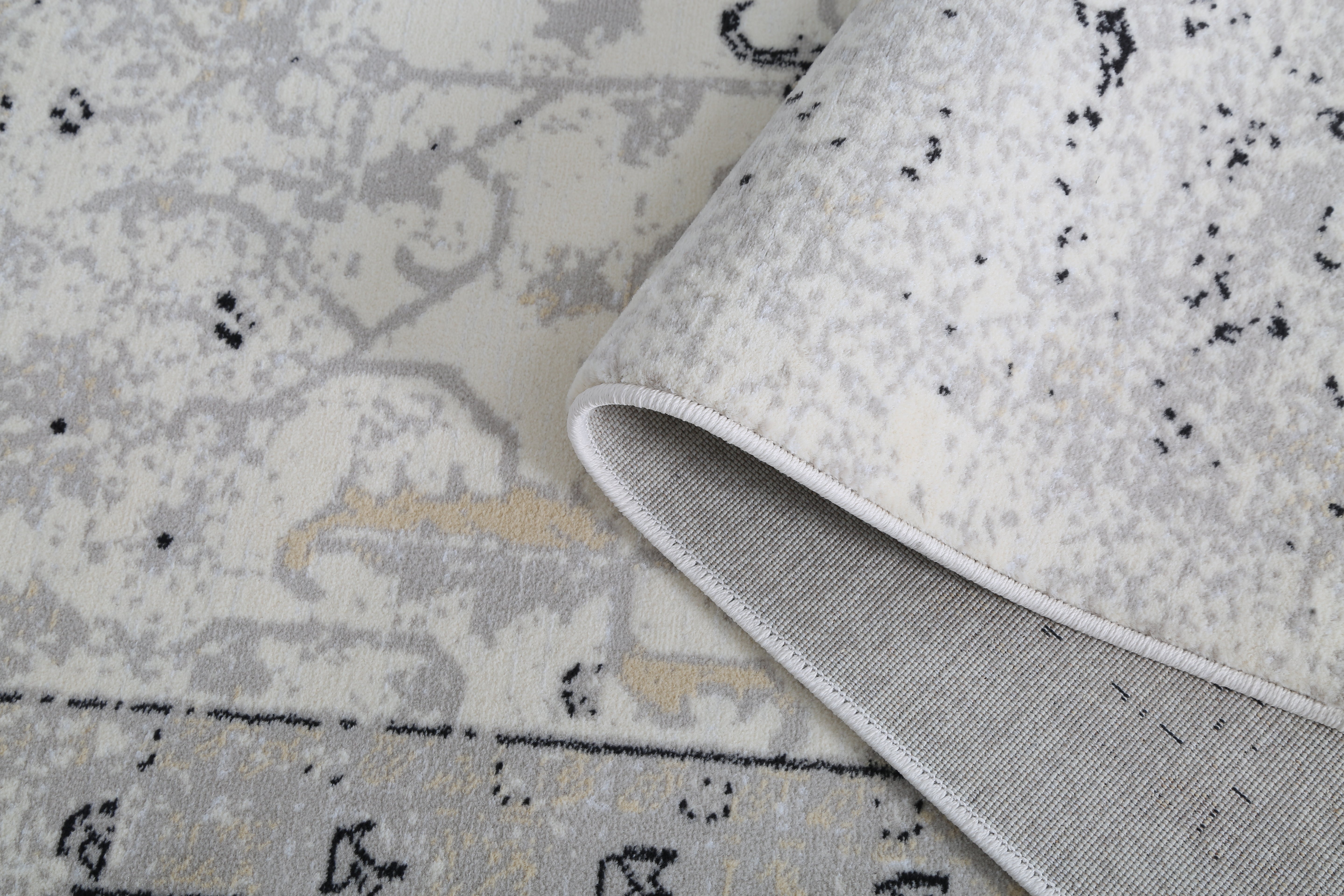 Glara Heritage Luxe Rug – Ivory & Charcoal Vintage Abstract (12mm Plush)