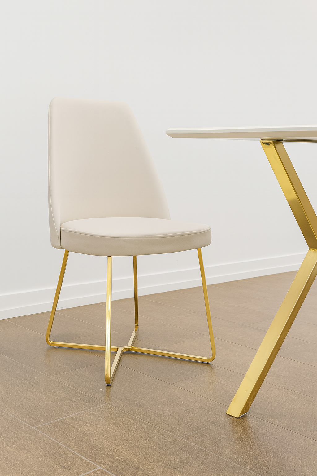 Magnum Dining Chair ( Cream/ Gold )
