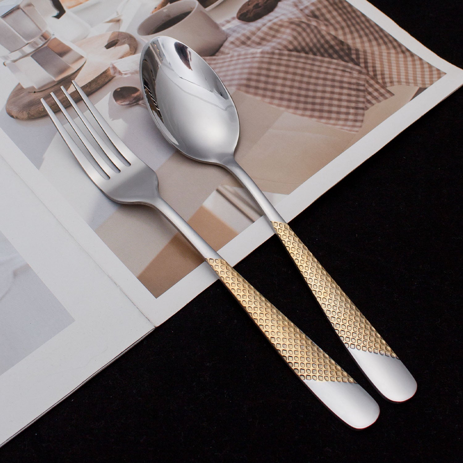 Hammered stainless / Gold Spoon & Fork Dinner Ware - GLARA HOME