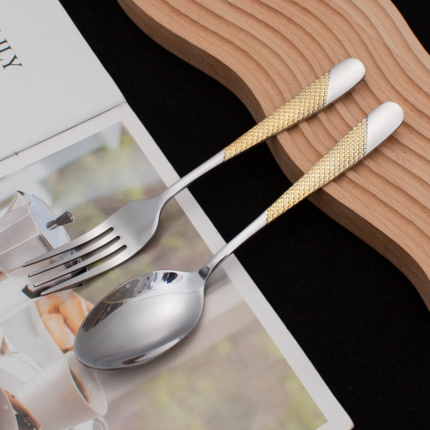 Hammered stainless / Gold Spoon & Fork Dinner Ware - GLARA HOME