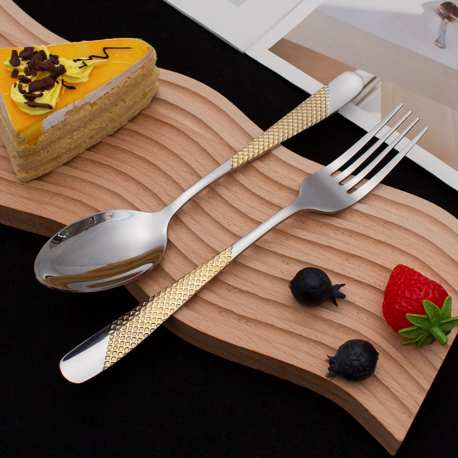 Hammered stainless / Gold Spoon & Fork Dinner Ware - GLARA HOME