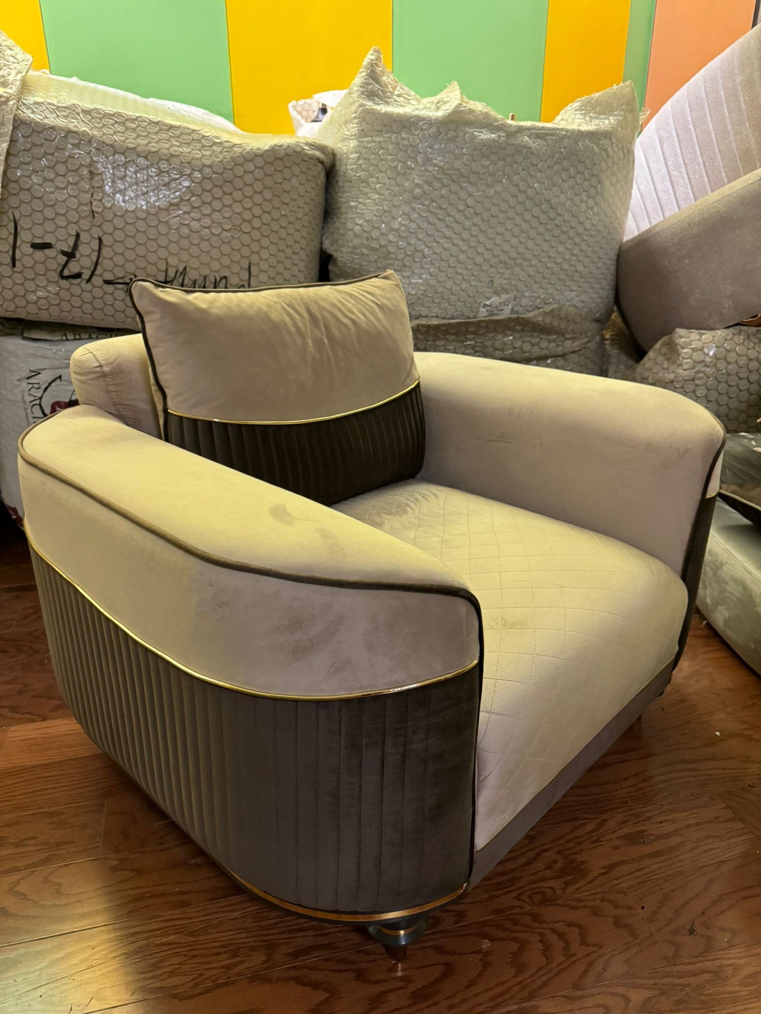 Isabella Accent Chair ( Puma17-18 Beige Brown/ Gold - GLARA HOME