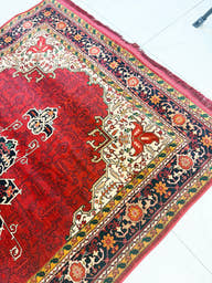 Qashqai Traditional Persian Rug 700 Reed – Red Floral Medallion | Glara Shop ( Code 260) - GLARA HOME