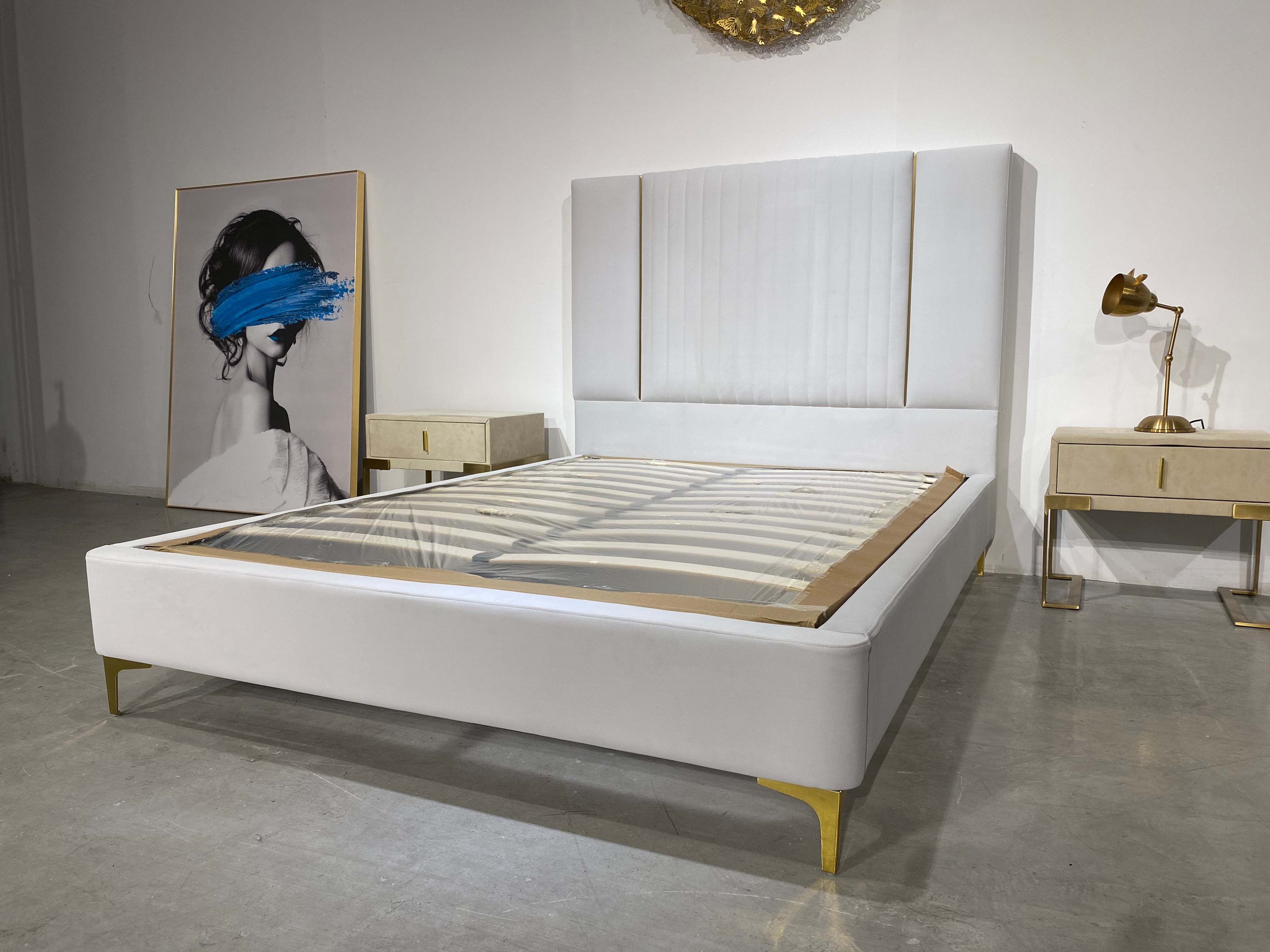 SK 100 Bedframe, Light grey velvet with touches of gold bed frame - GLARA HOME