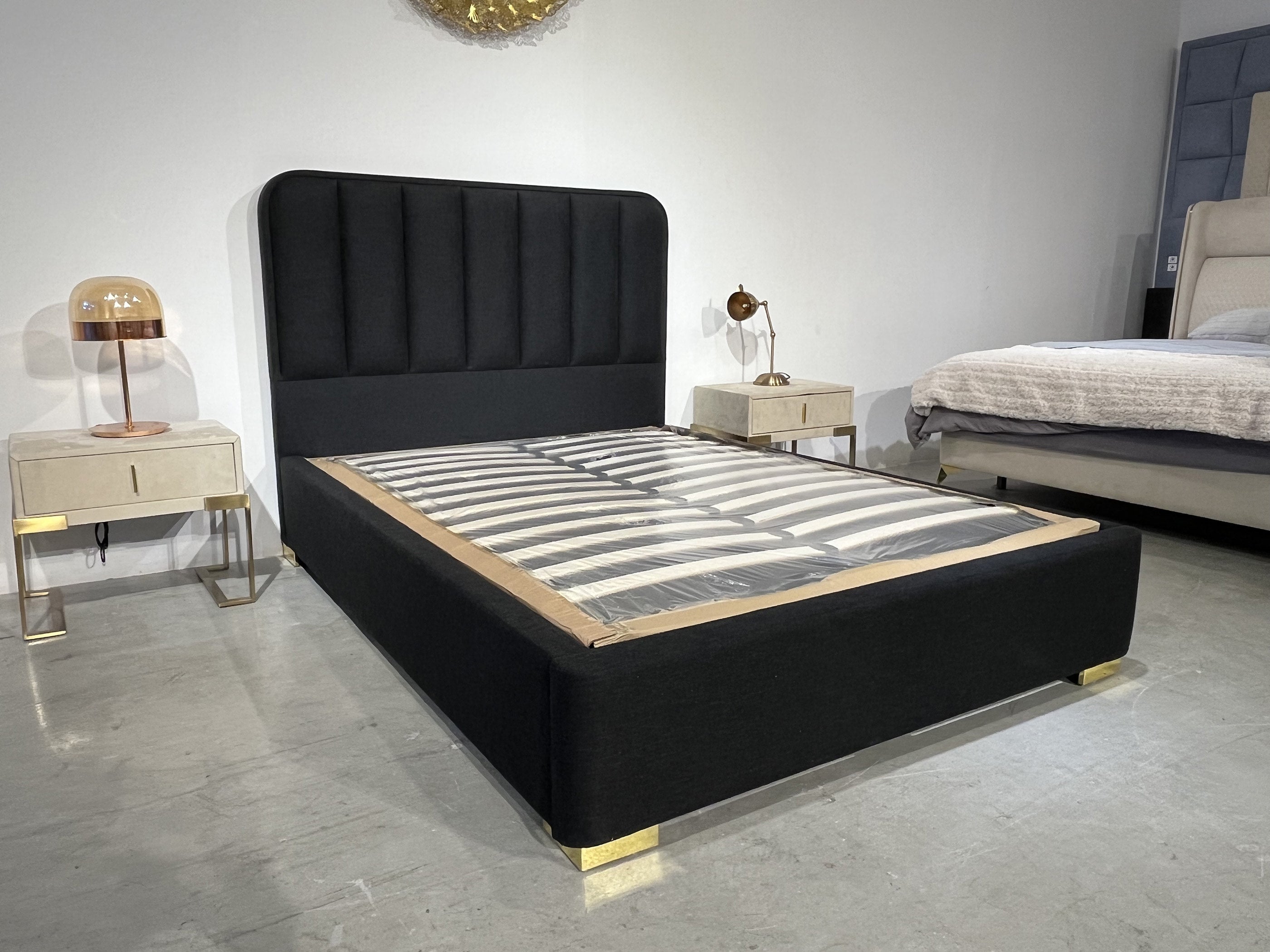 SK 117 Storage Bedframe - GLARA HOME