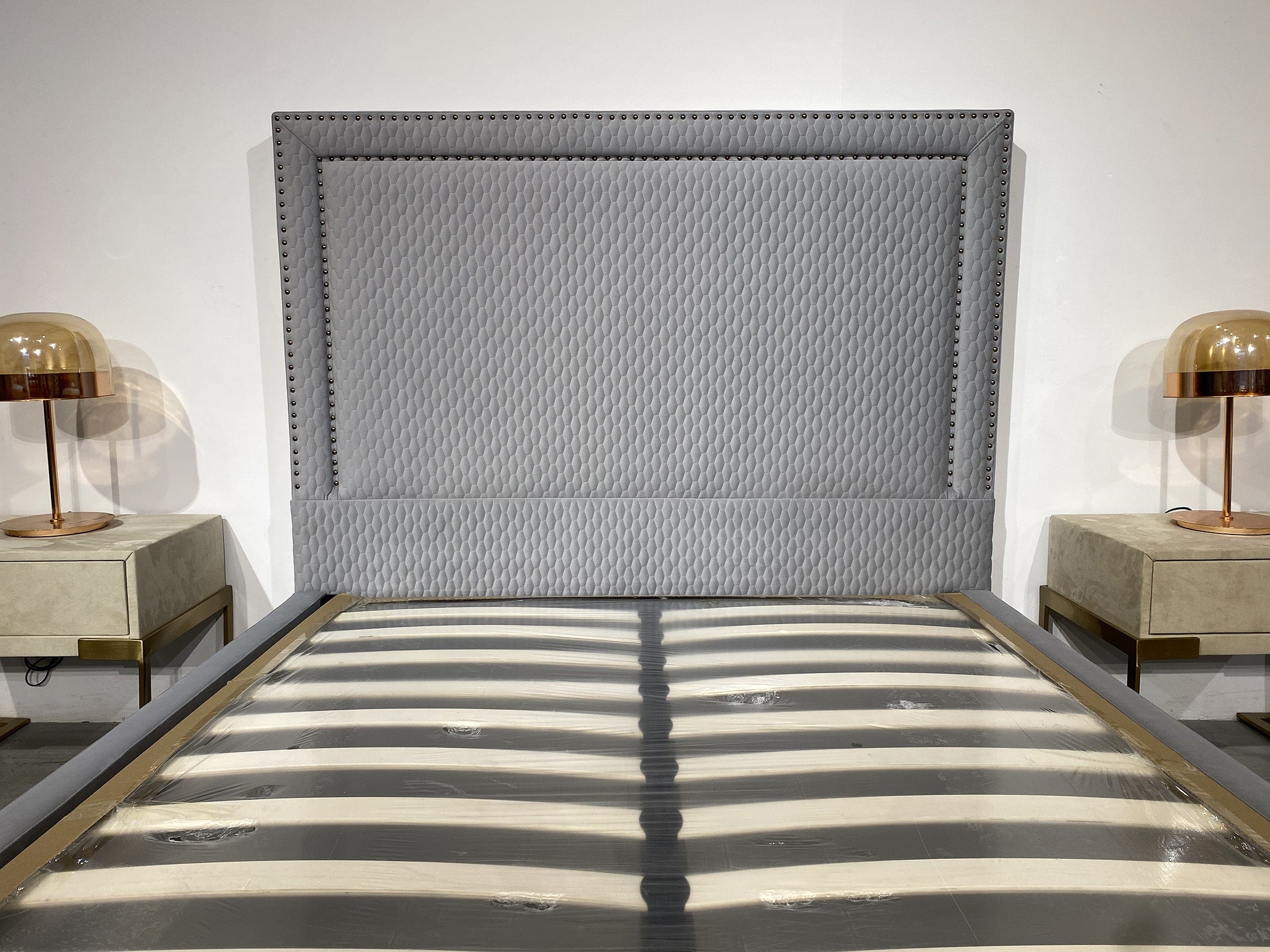 SK 76 Bedframe - GLARA HOME