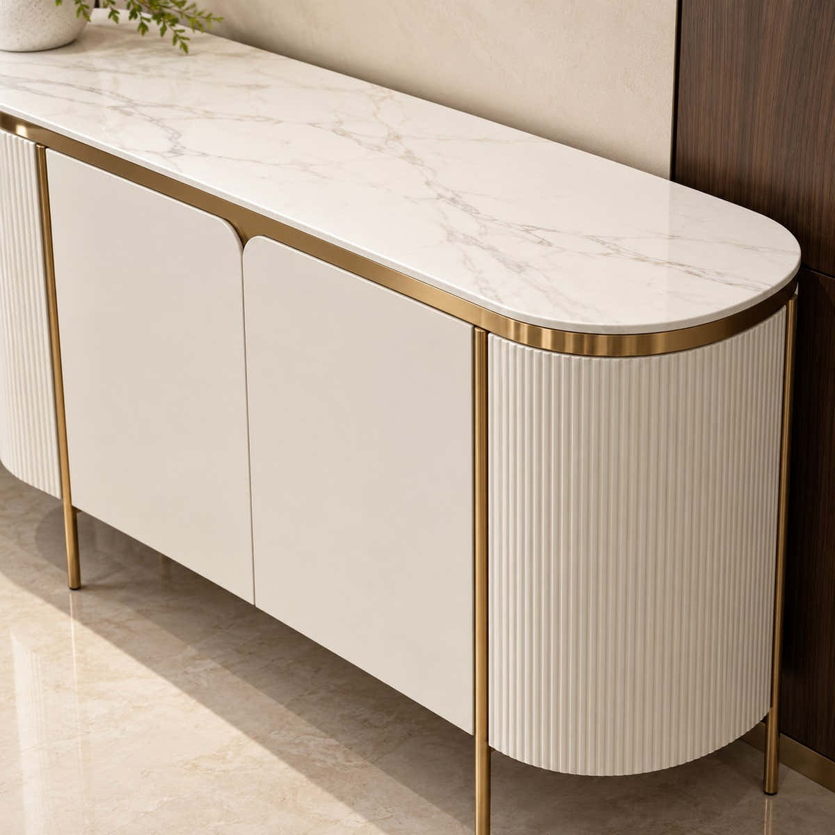Pale ceramic top and rounded corner.
