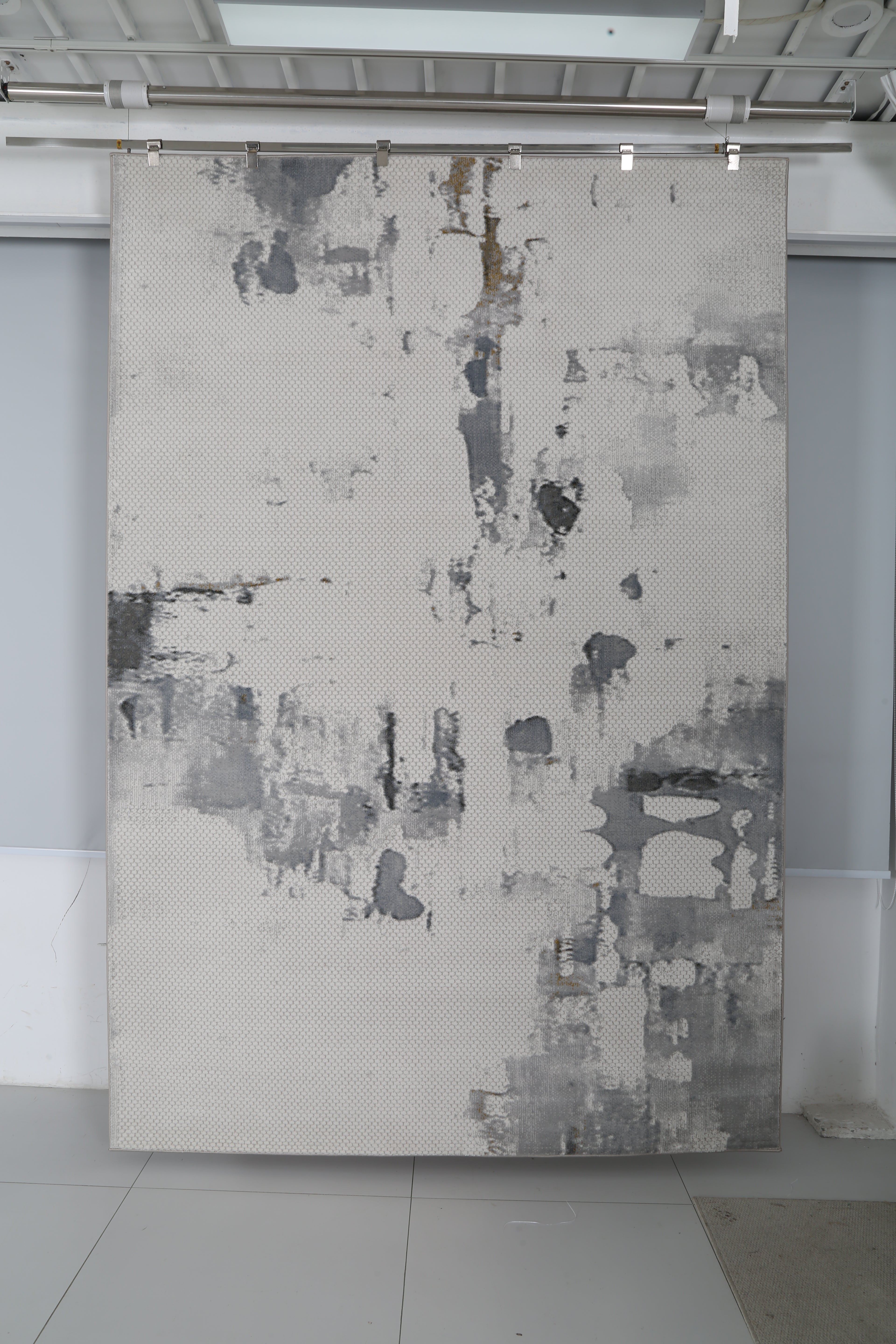 Glara CloudStone Abstract Rug – Soft Grey & Ivory 12mm Plush Texture ( Yanyu)